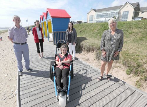 JH_Yghl_Beach_Wheelchair_Launch_05 (1)_Áine O’Sullivan